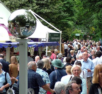 Throngs of visitors to the show. Throngs of visitors to the show.
