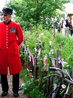 chelsea-pensioner-garden