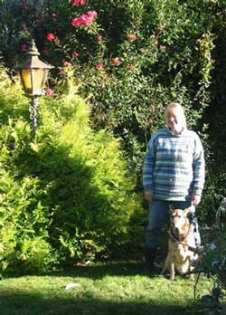 Proudly wearing the new striped apres-gardening jersey. Proudly wearing the new striped apres-gardening jersey.