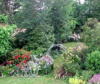 This is the view from the upstairs out to the Pond paddock. This is the view from the upstairs out to the Pond paddock.