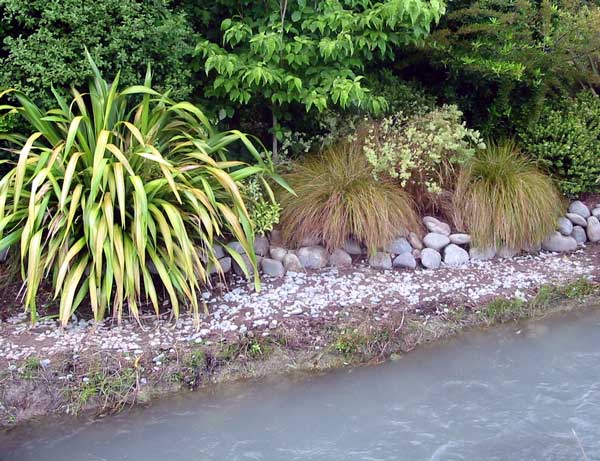 Newly leveled and laid with small stones. Newly leveled and laid with small stones.