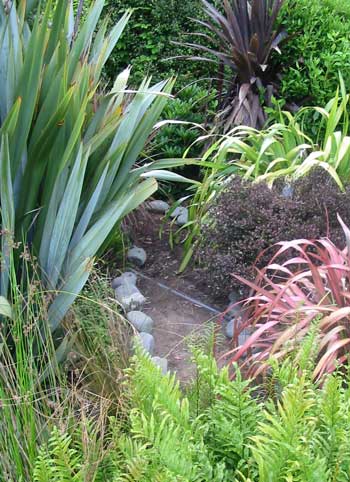Using stones for edges makes shifting or redirecting paths quite easy! Using stones for edges makes shifting or redirecting paths quite easy!